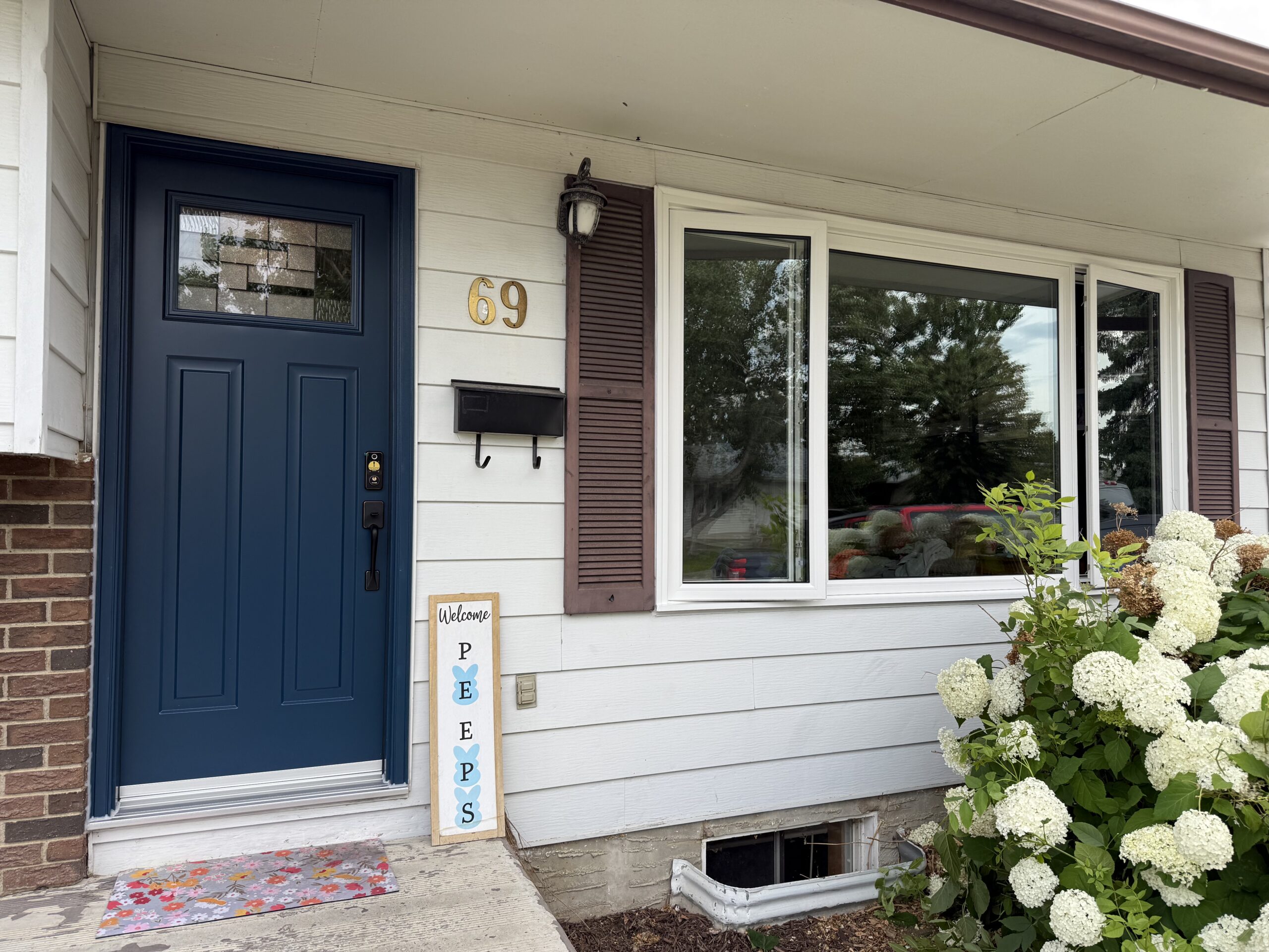 Factory-Direct Pricing On Residential Replacement Windows